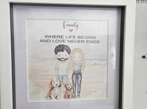 FAMILY FRAME